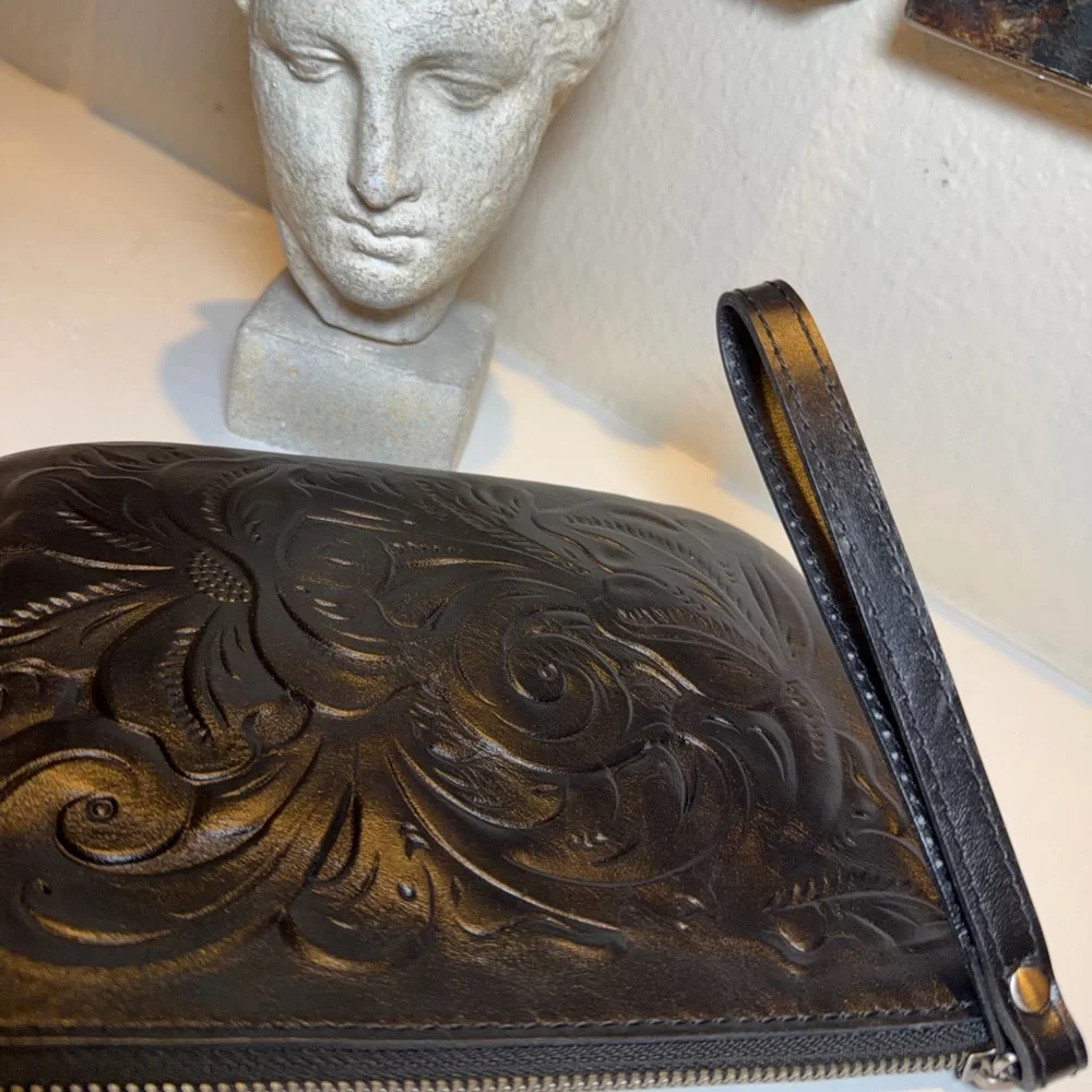 Patricia Nash Cassini Black Leather Floral Tooled Wristlet Clutch‎ - Picture 5 of 9